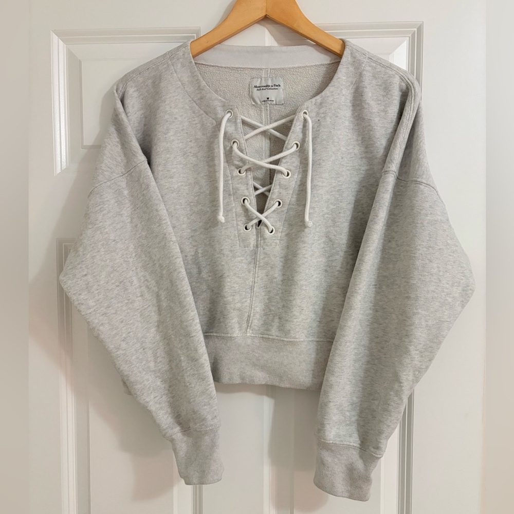 Abercrombie & Fitch Light Gray Lace-Up Cropped Sweatshirt
